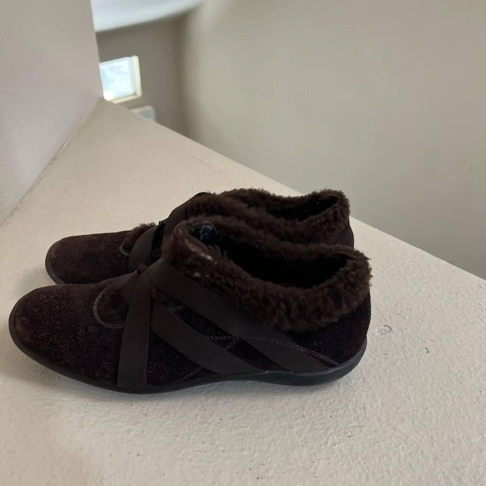 STUART‎ WEITZMAN brown suede casual shoes US 6.5